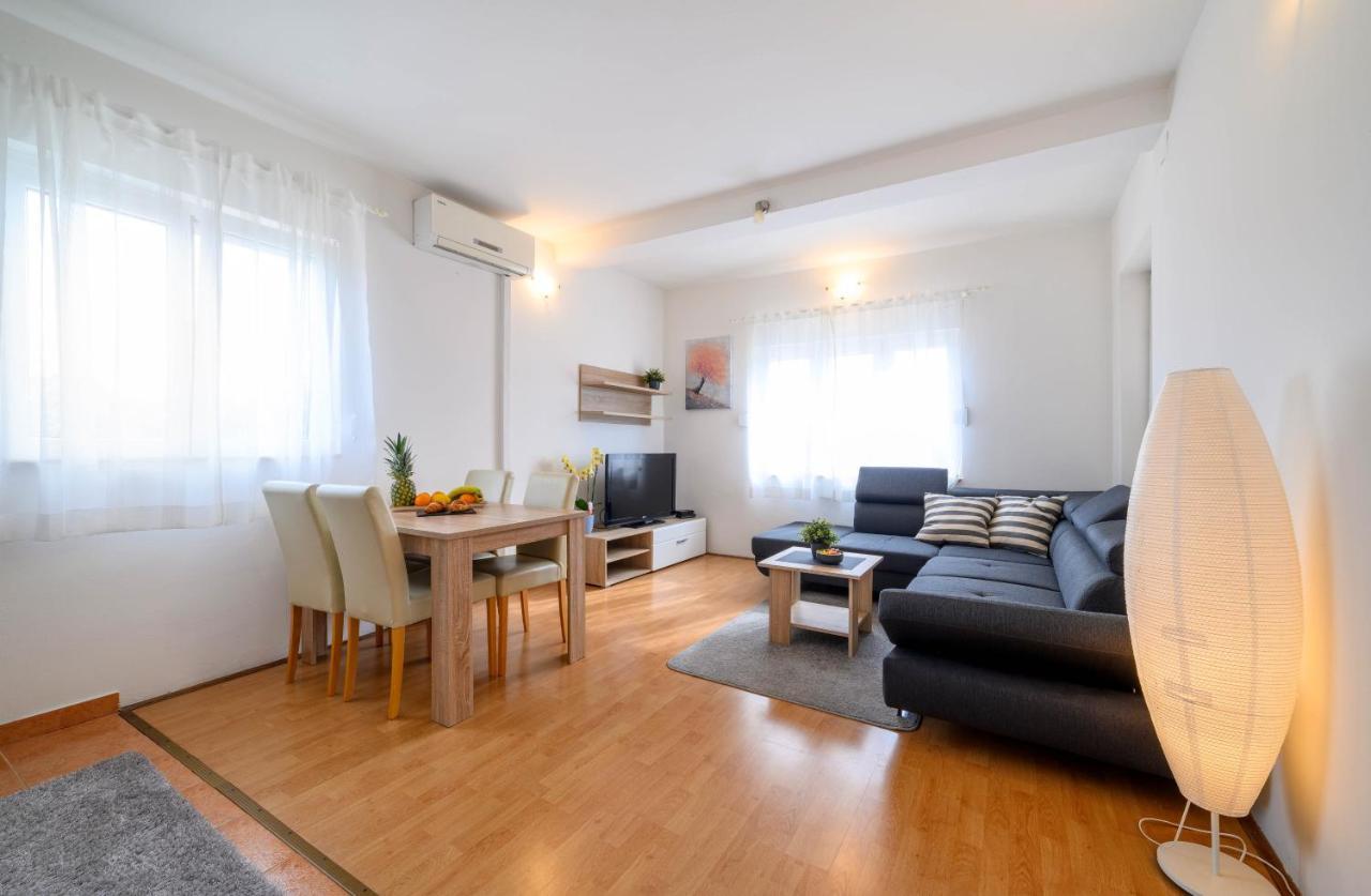Apartment Malibu Zaboric Bagian luar foto
