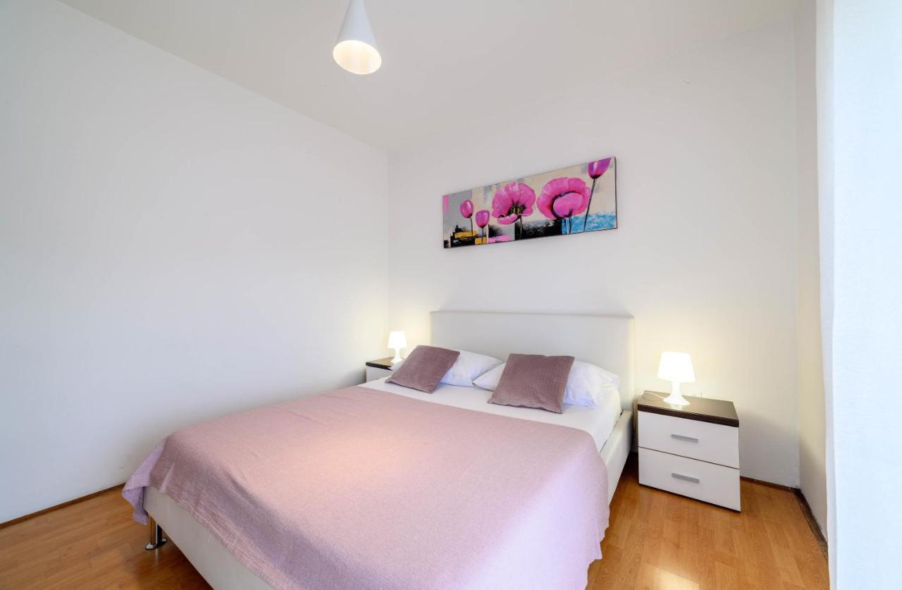 Apartment Malibu Zaboric Bagian luar foto