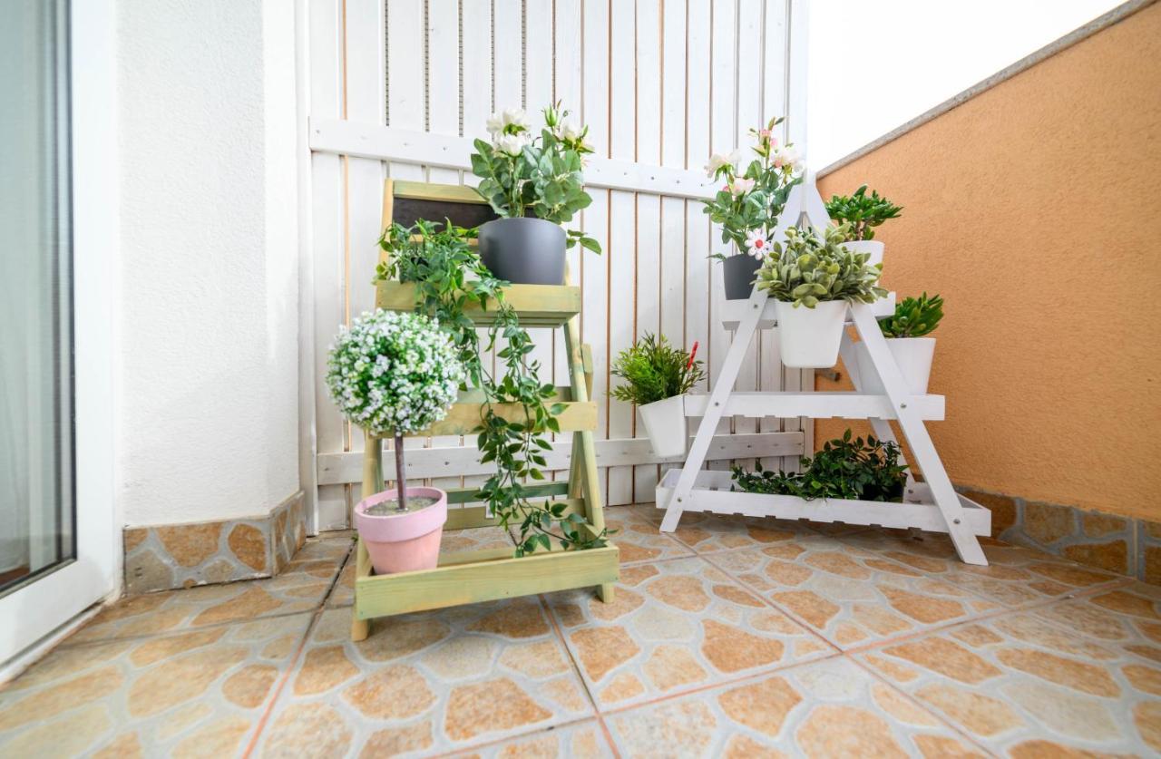 Apartment Malibu Zaboric Bagian luar foto