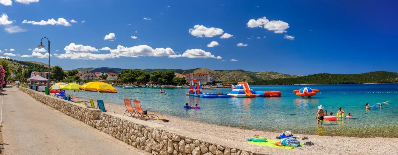 Apartment Malibu Zaboric Bagian luar foto